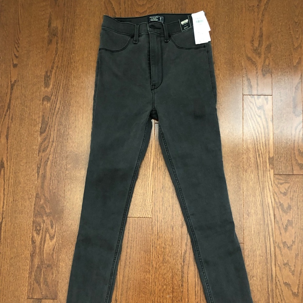 New Abercrombie black high waisted skinny jeans